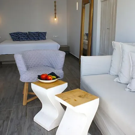 Hotel Pantheon Deluxe 4*