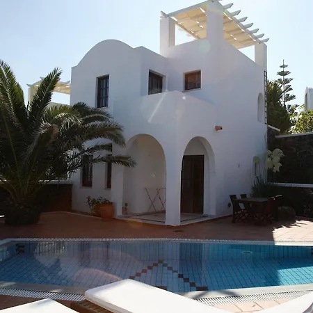 Hotel Pantheon Deluxe Imerovigli (Santorini)