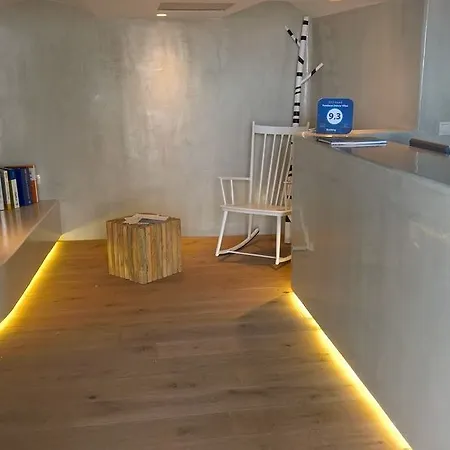 Hotel Pantheon Deluxe 4*
