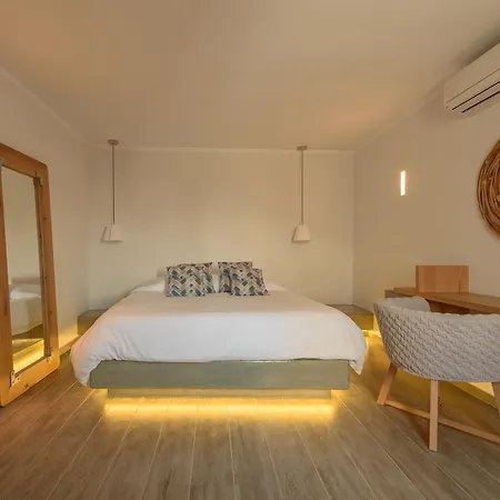 Pantheon Deluxe 4* Imerovígli