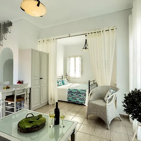 Pantheon Deluxe Hotel