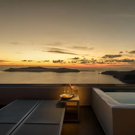 Pantheon Deluxe Hotel
